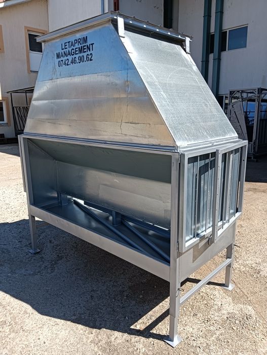 Buncăr furajare vaci,oi,capre(creșă viței)