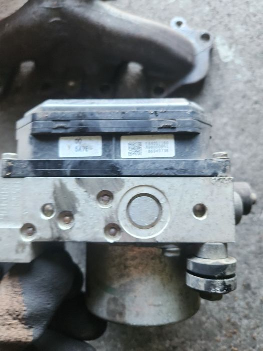 ABS модул  за Nissan Juke 1.2т