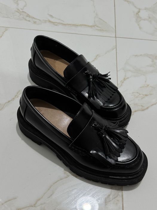 Лоуфъри черен лак H&H