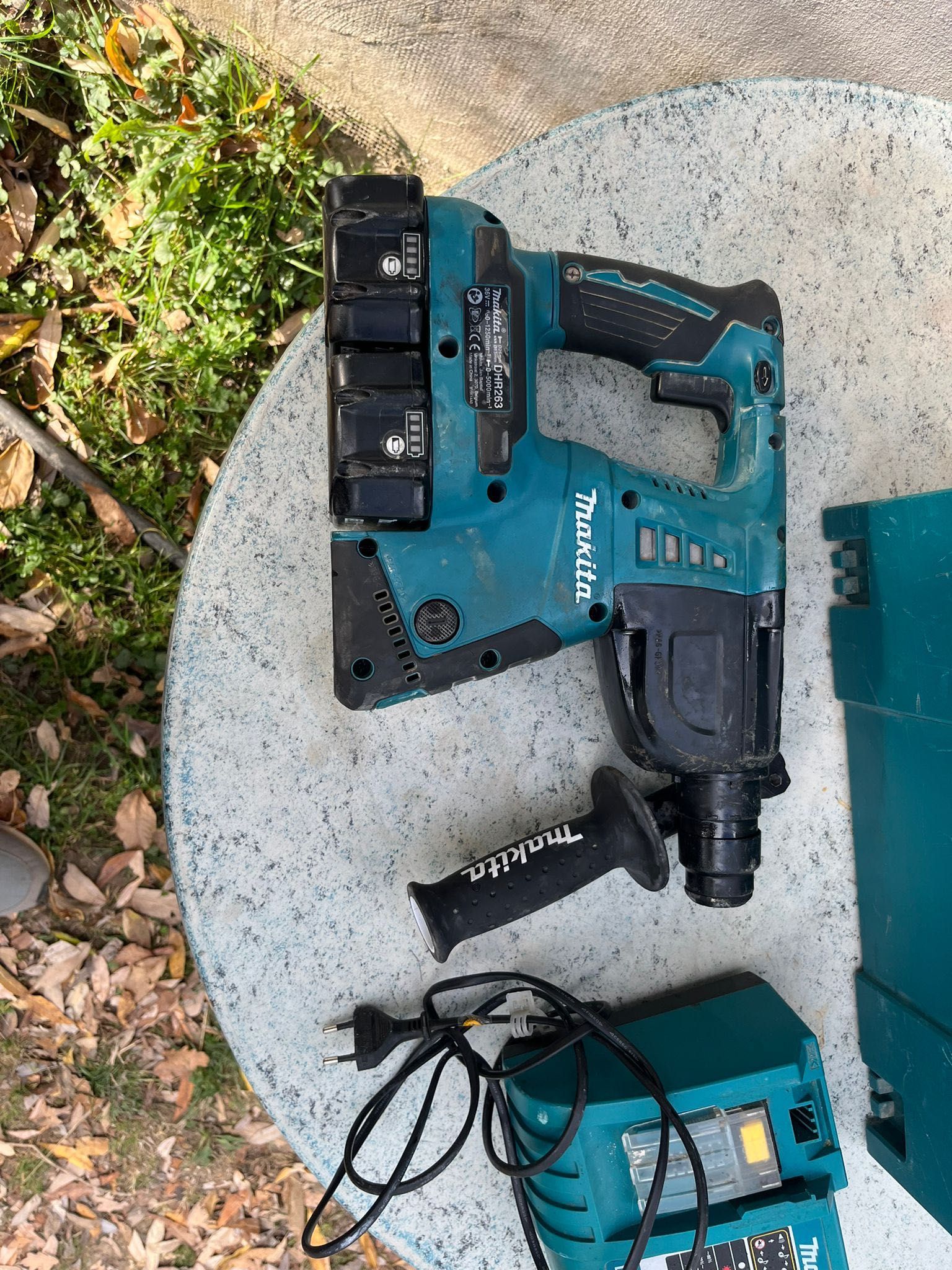 Makita DHR 263 ударен перфоратор