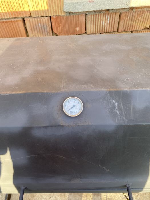 Grill pentru porci ,gratare