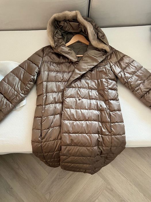 Продаю пуховик MAX MARA