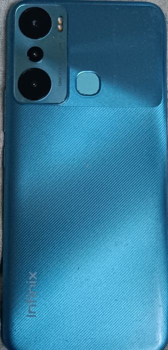 Смартфон Infinix HOT 20i (itel 70)
