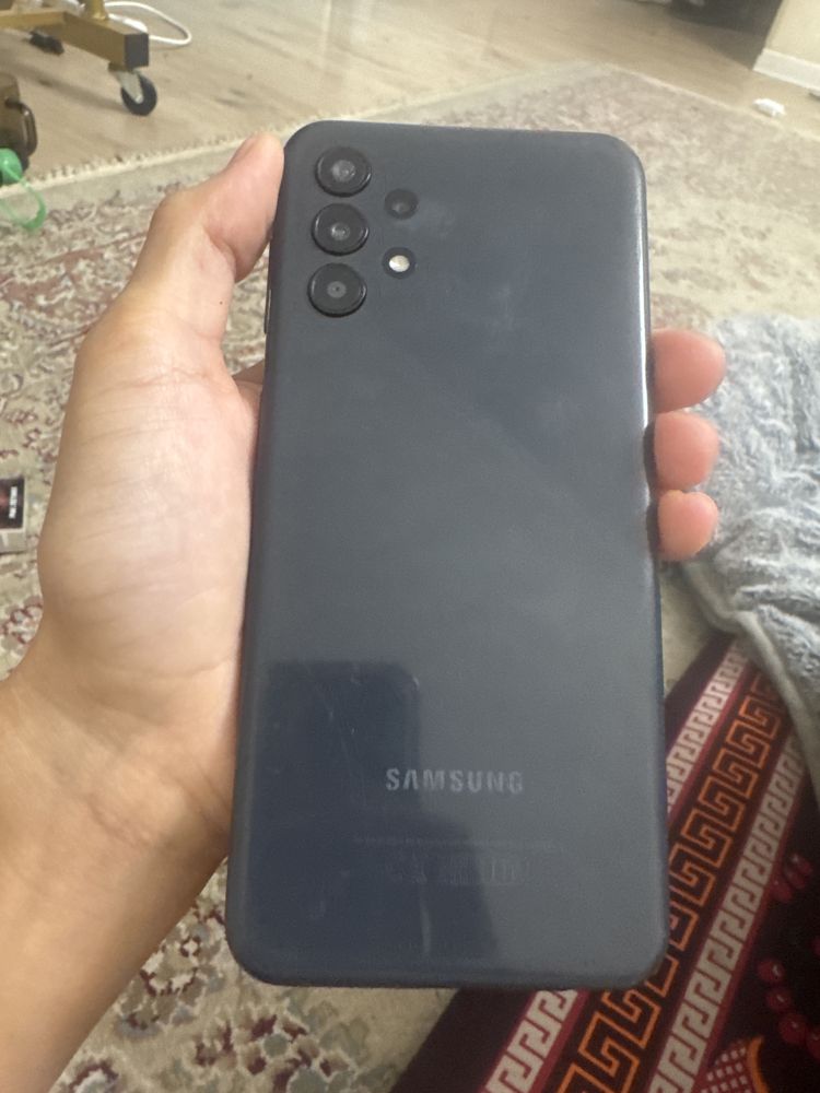 Samsung A 13  Srochni sotiladi