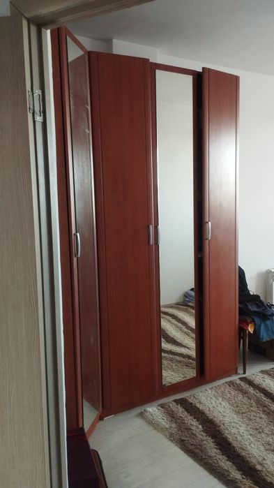 Срочно продам шкаф