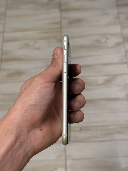 iPhone 7 Silver 32GB