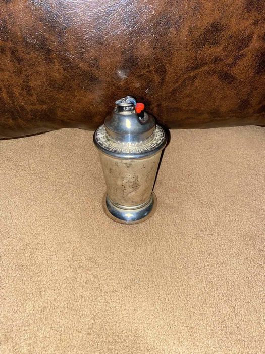 Настолна посребрена стойка за запалка