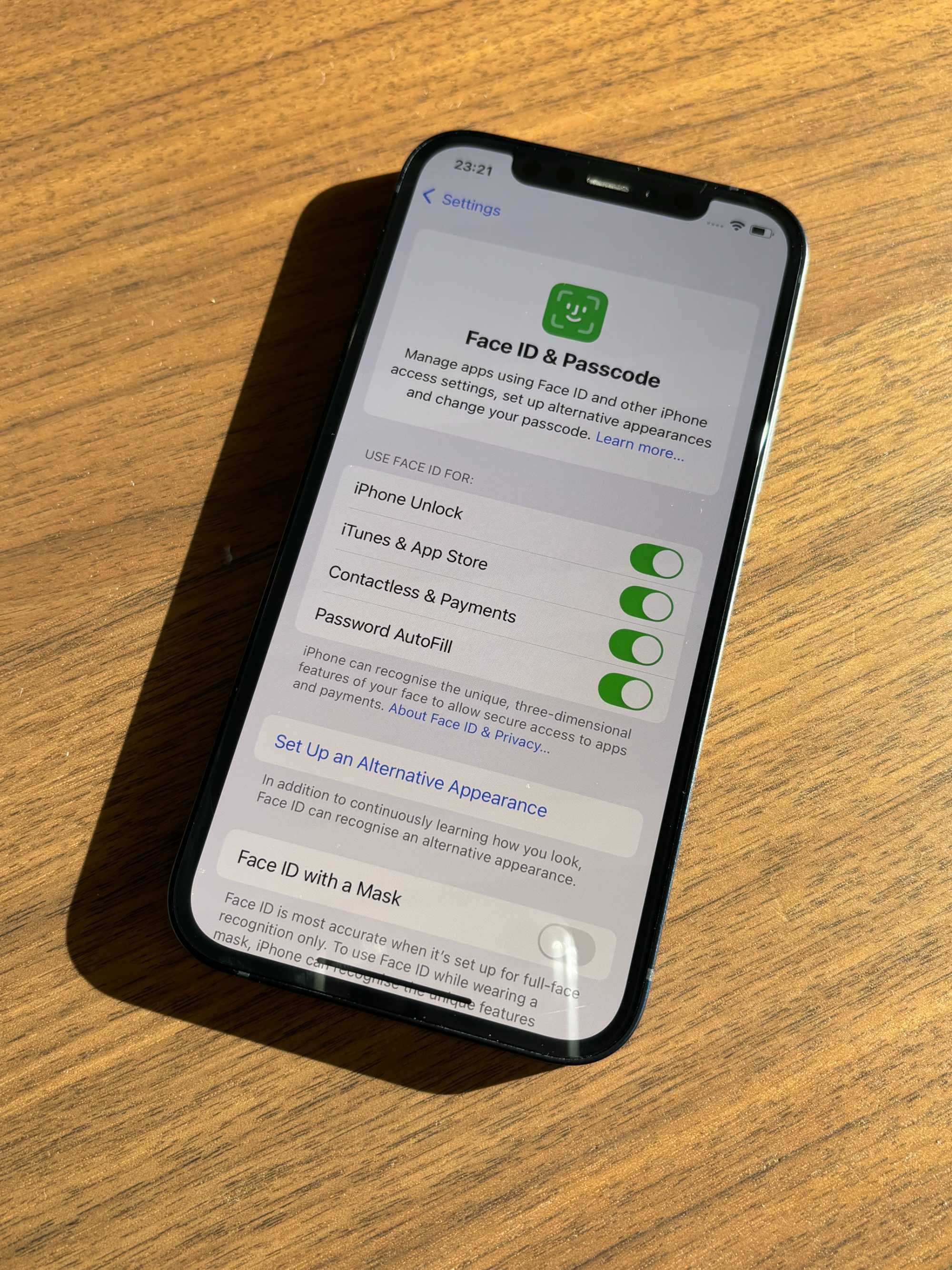 iPhone 12 64GB - Като Нов