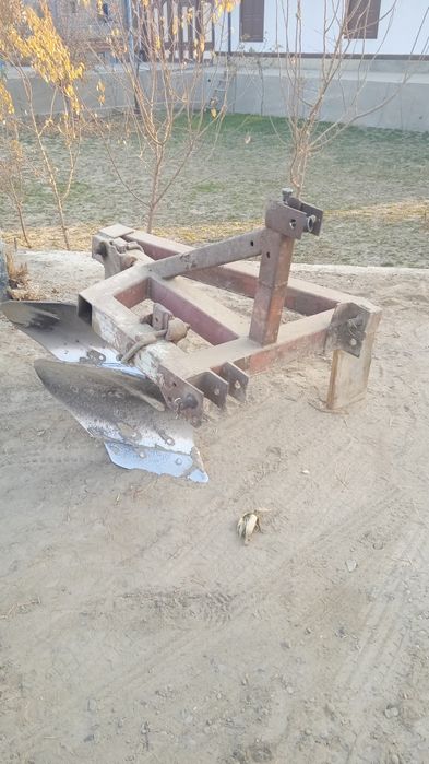 Mini traktor sotiladi