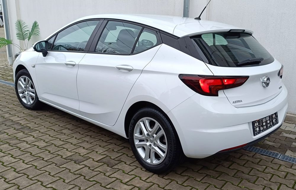 Opel Astra K an 2016 Hatchback Benzina 105 cp Import Germania