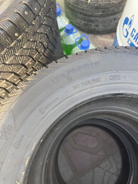 Зимний шины комплект почти новый