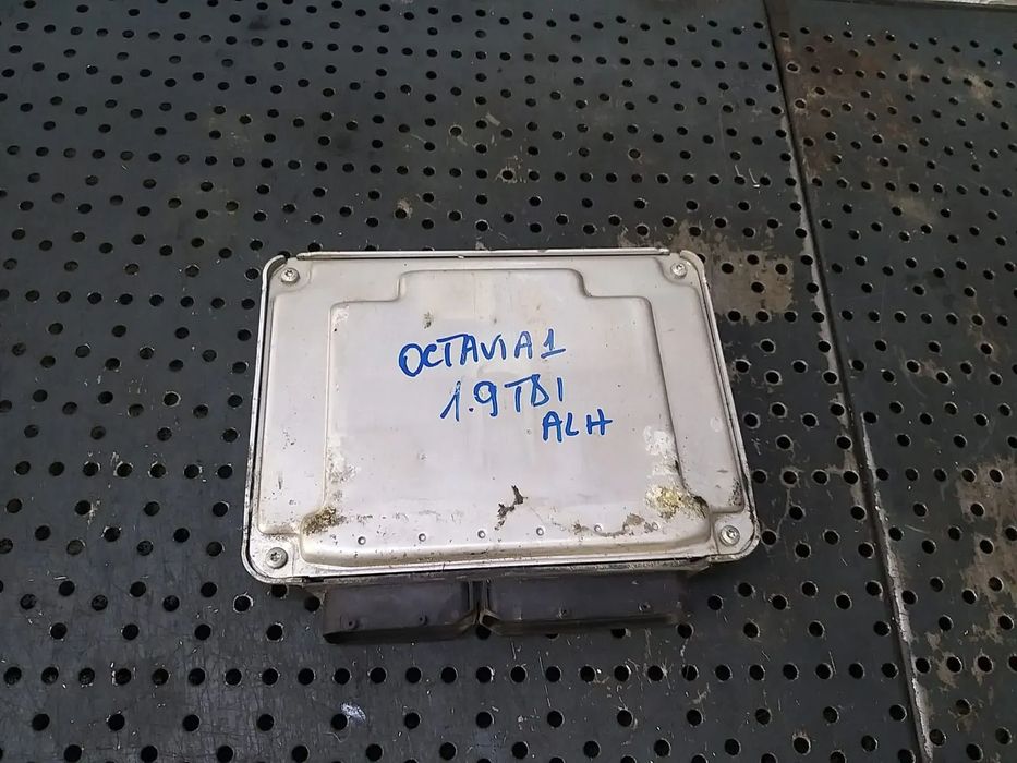 Ecu calculator motor 1.9 tdi skoda octavia 1 1u 038906012ha 0281011309 1039s02409
