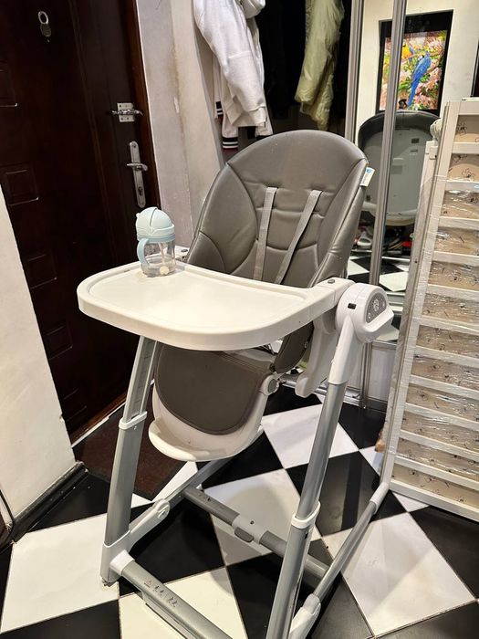 Продаю.детский стульчик в отличном состояние удобно кушать и развлекат