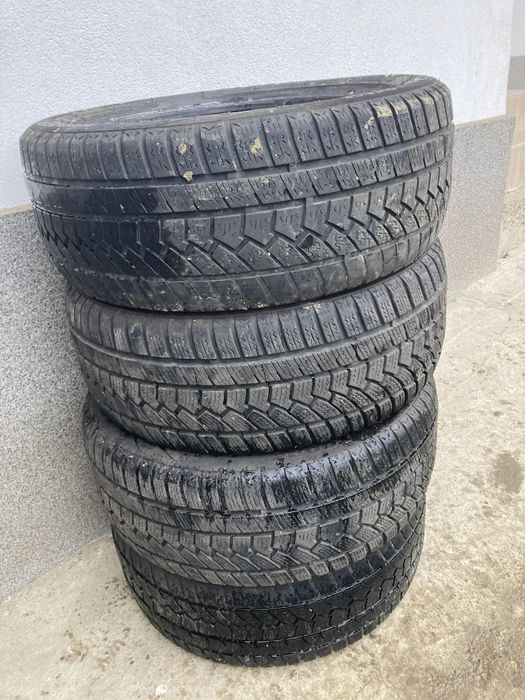 Vand anvelope de iarna 225/50R17