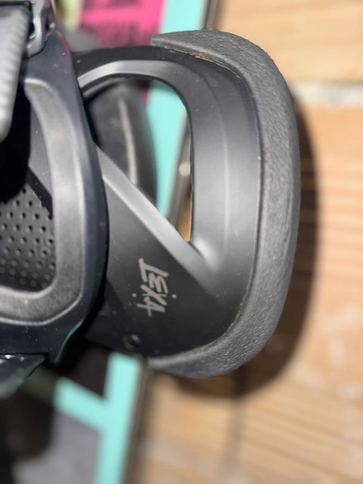 Сноуборд Burton Paramount Camber x Mona Lisa и автомати Lexa EST