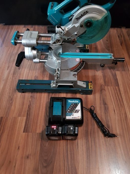 Circular Makita DLS 714