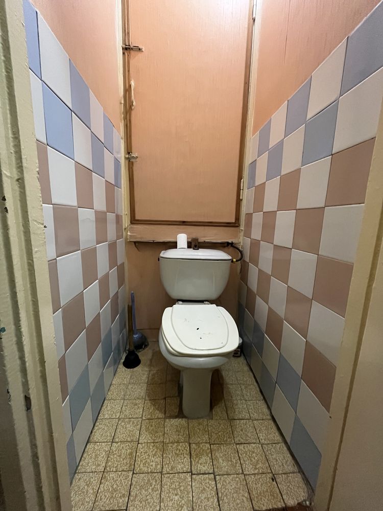 Недорого продам ! 3 комн/4/4 Юнусабад-6 ( 67 квм)