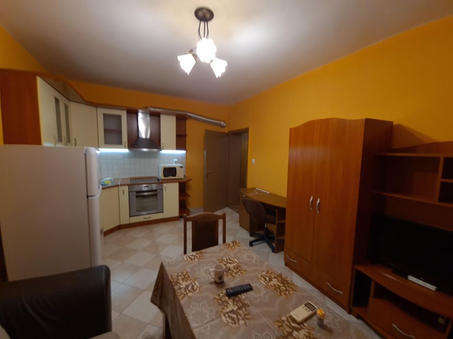 Дава се под наем Двустаен апартамент в Пловдив, Тракия - 50 кв.м за 357 € - Снимка #2