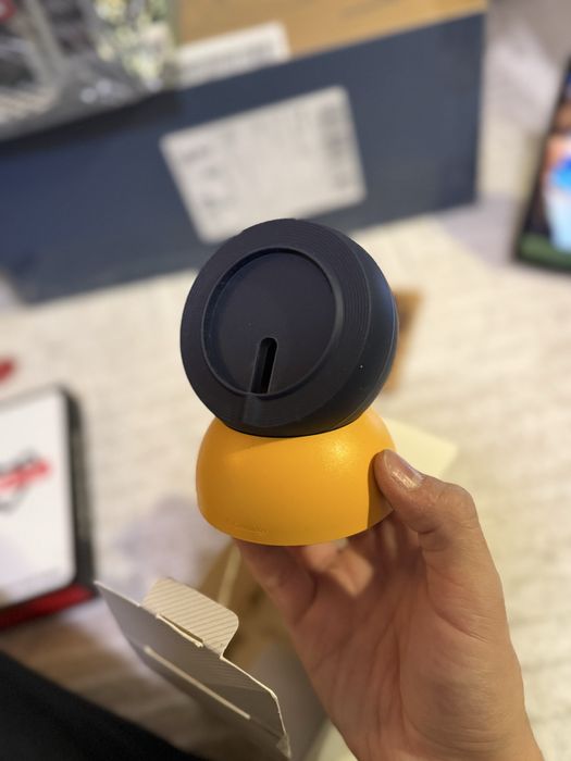 Caseology поставка за MagSafe