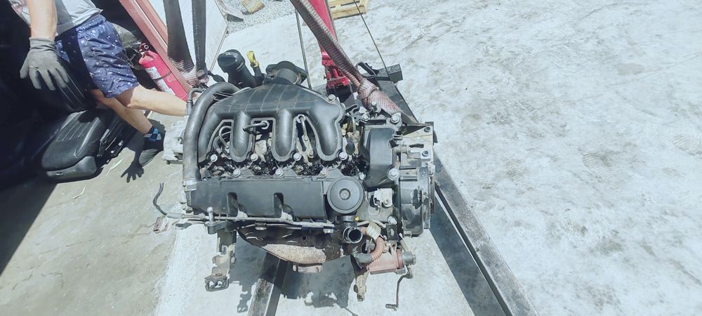 Motor Peugeot 407 2.0hdi Citroen C5 2.0hdi Ford Mondeo Mk4 2000lei