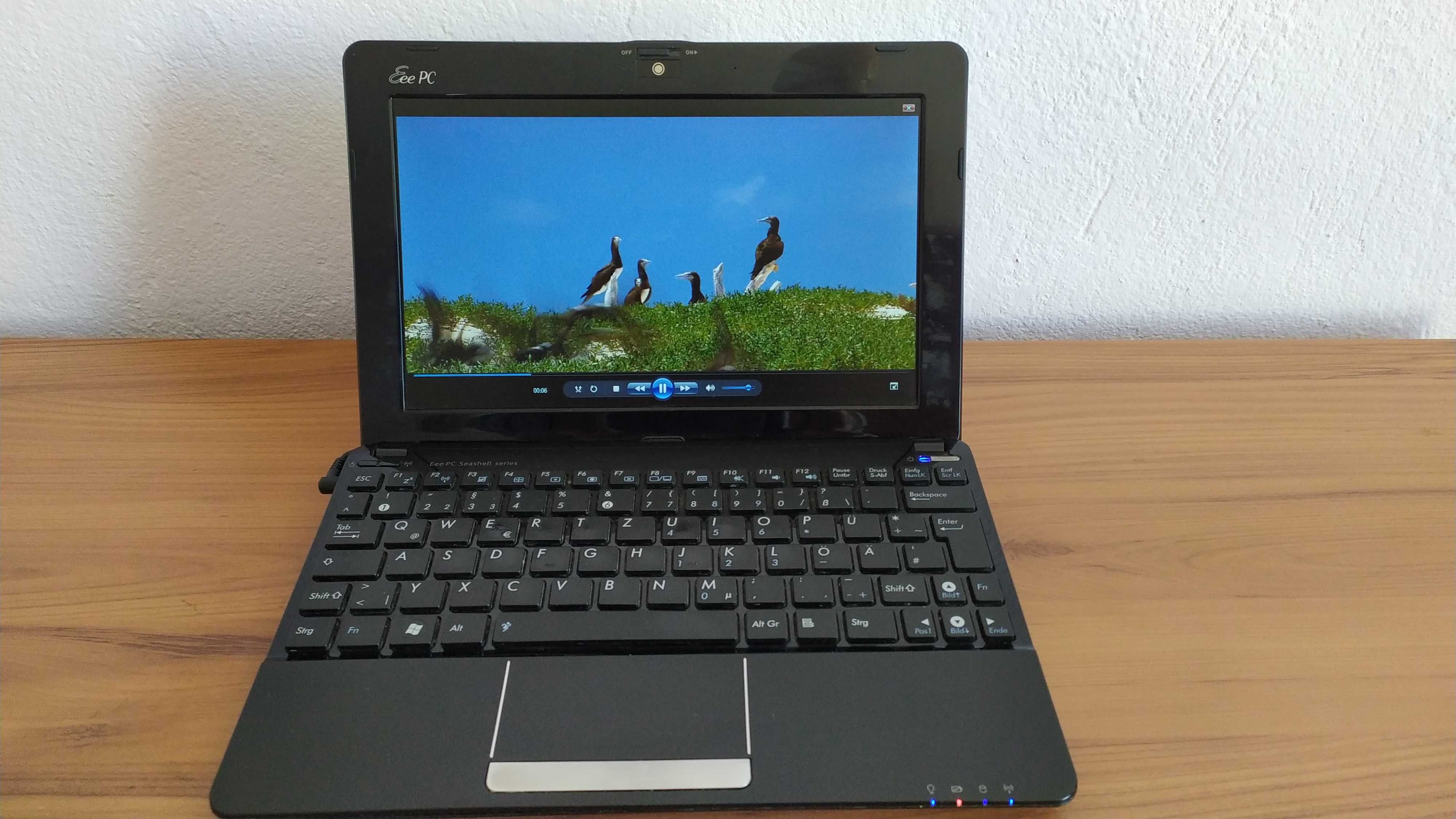Нетбук - марка: ASUS, модел: 1015PE