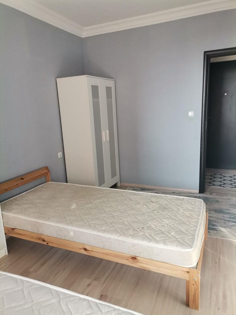 Дава се под наем Тристаен апартамент в Пловдив, Кючук Париж - 80 кв.м за 425 € - Снимка #6