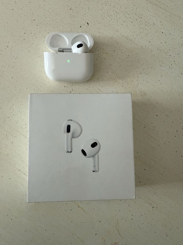 Наушник  правый AirPods 3-го в кейсе(оригинал)