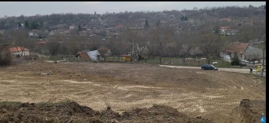 Продава се страхотен парцел в с. Ветрен с проект за къща