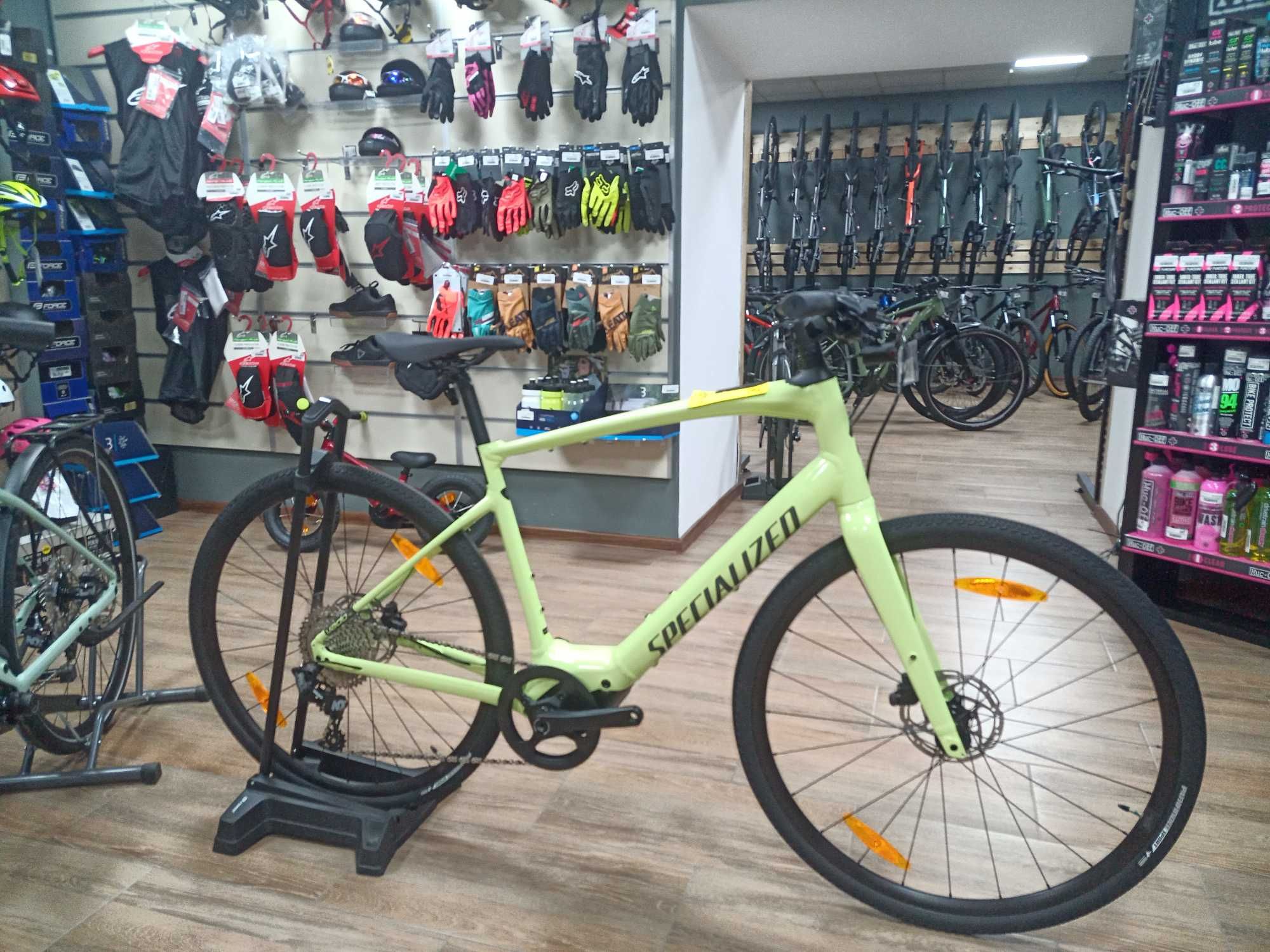 SPECIALIZED Turbo Vado SL 4.0-Lime L- in stoc EST BIKE Funky Sports