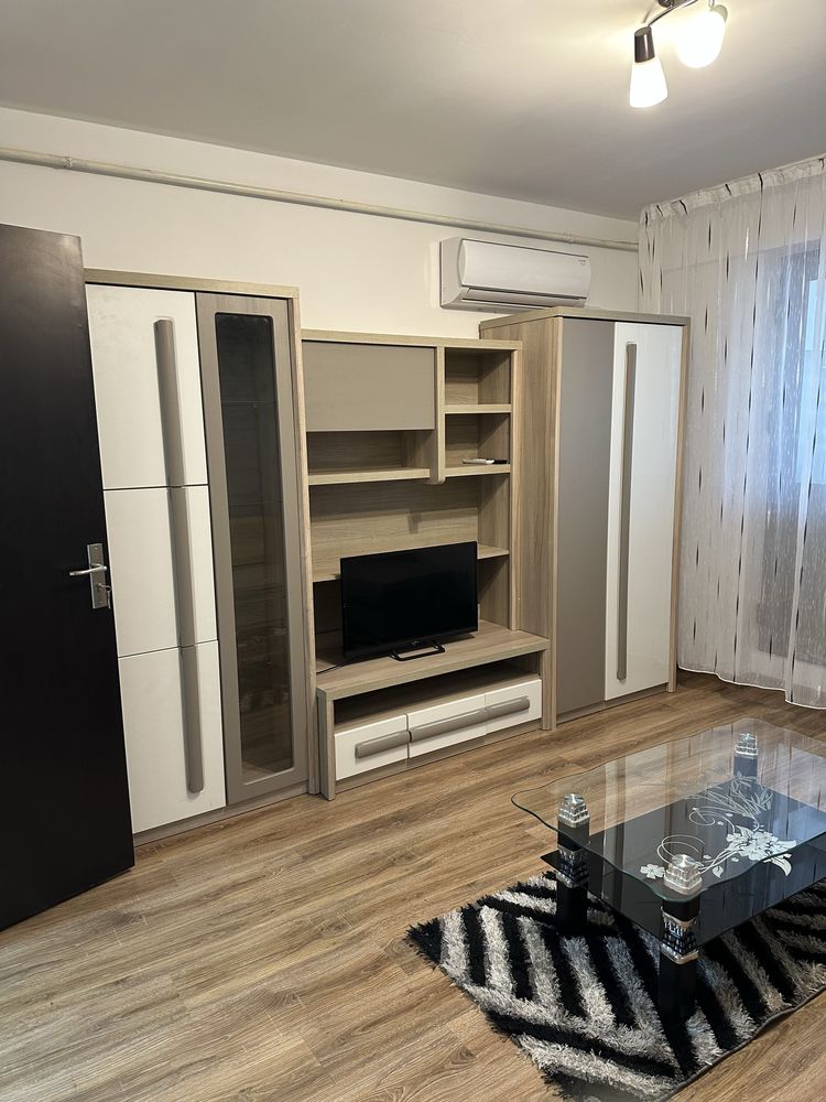 Inchiriez apartament cu o camera