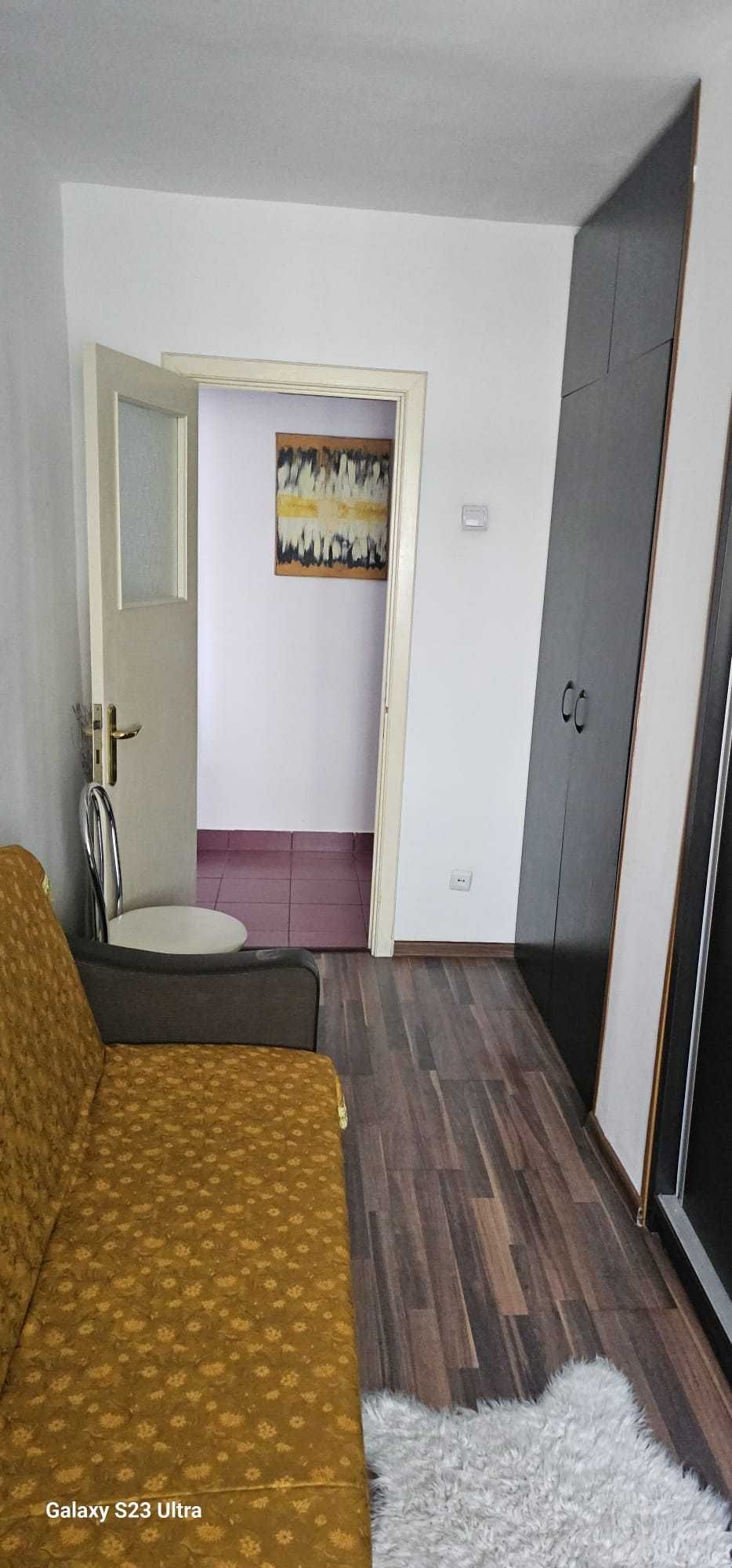 Apartament de inchiriat cu 3 camere, Malu Rosu, str.Tazlau