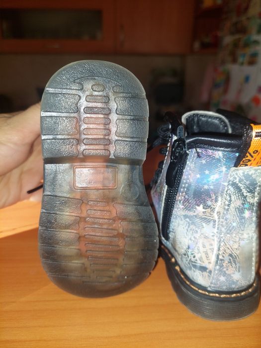 Детски боти с цип