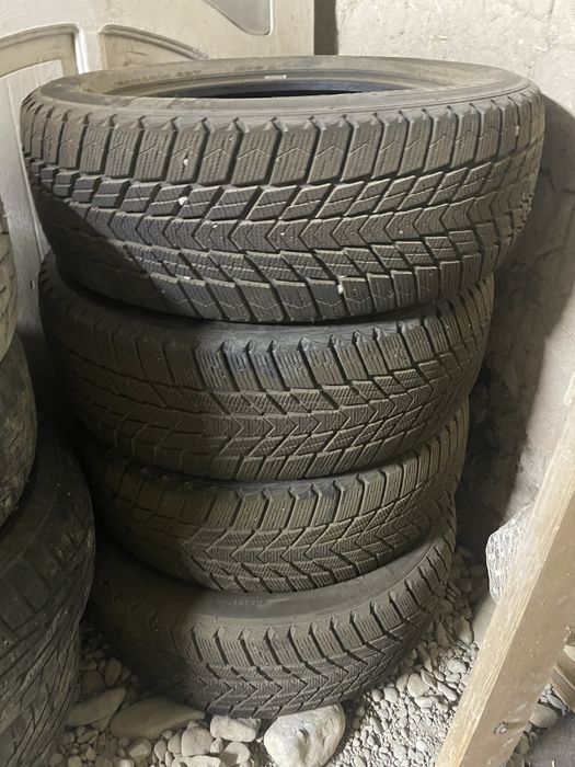 Зимные  шины комплект