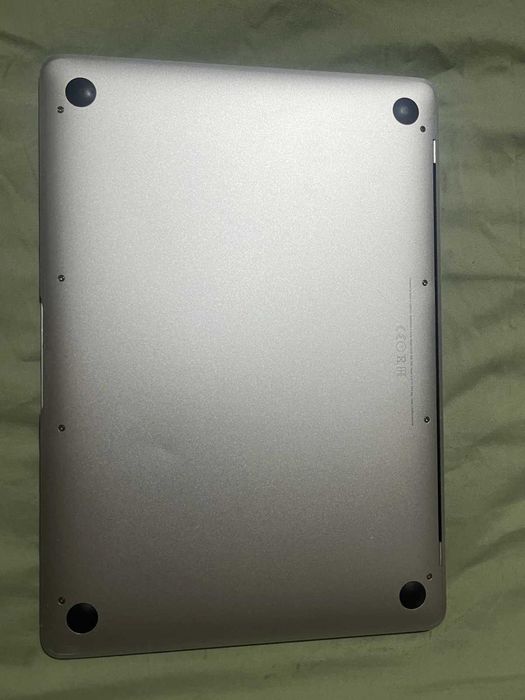 Apple MacBook 12 MID2016 (1.1Ghz/8GB/256GB)
Apple MacBook 12 MID 2016