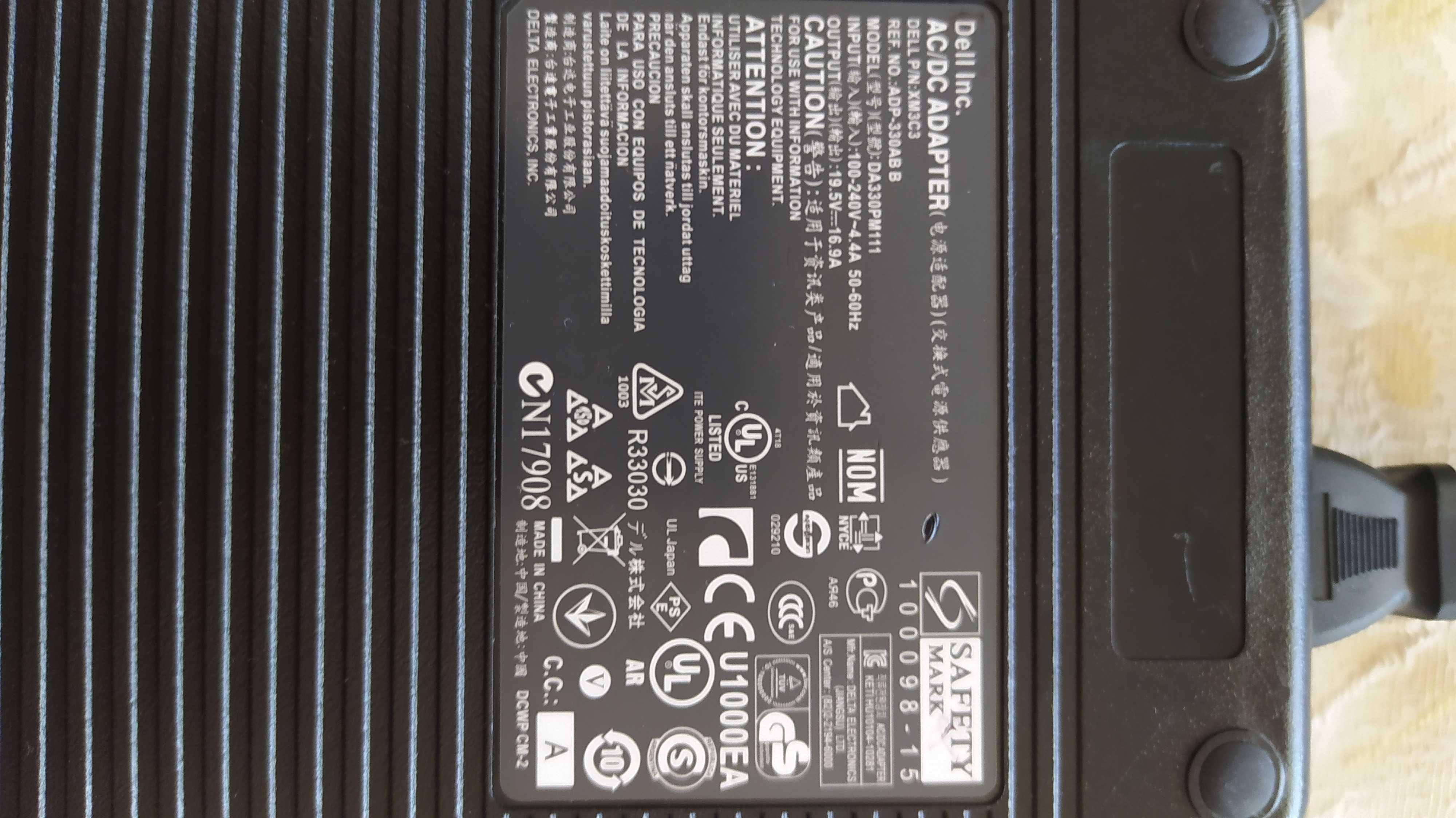 CLEVO 771DM i7-6700K,GTX 980M.8GB,RAM 8GB,1X500GB,SSD