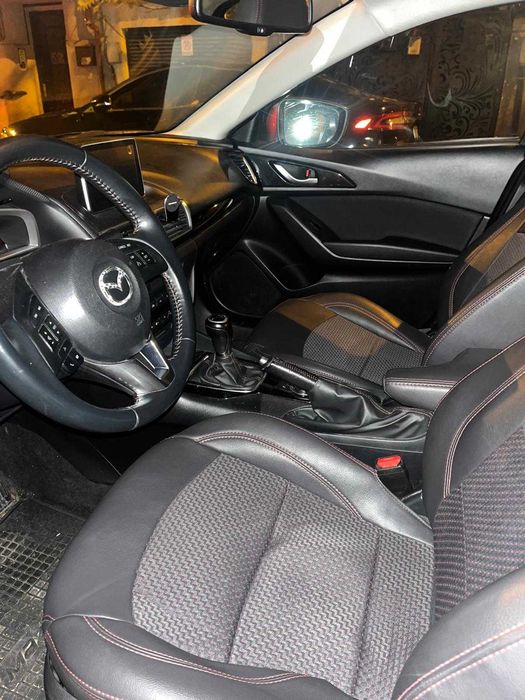 Vand Mazda 3 Skyactive Benzina 2015