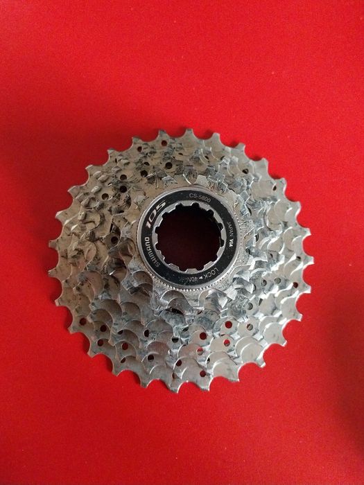 Roti R500, pinioane 105 Shimano, ghidon cursiera Promax, tija sa FSA
