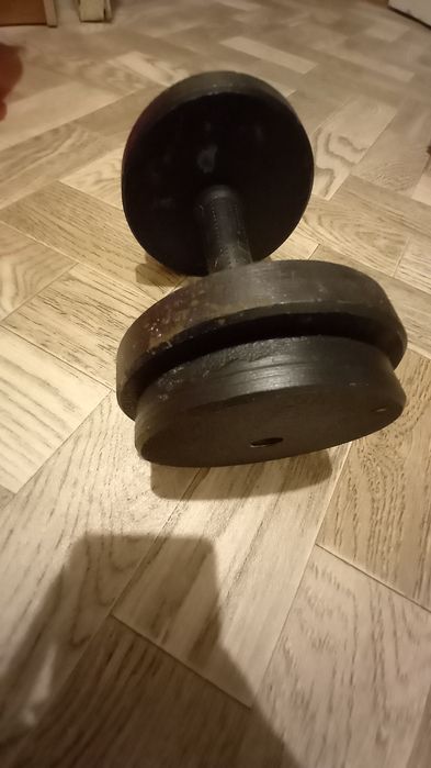 Гантеля для спорта
