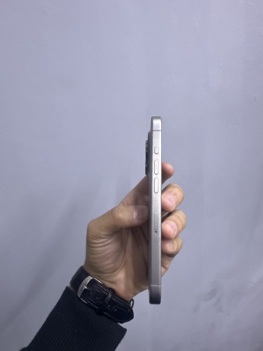 Iphone 15 Pro Titan karopka dak 2 ta simkartali 89% ,128 Gb , Ch/A