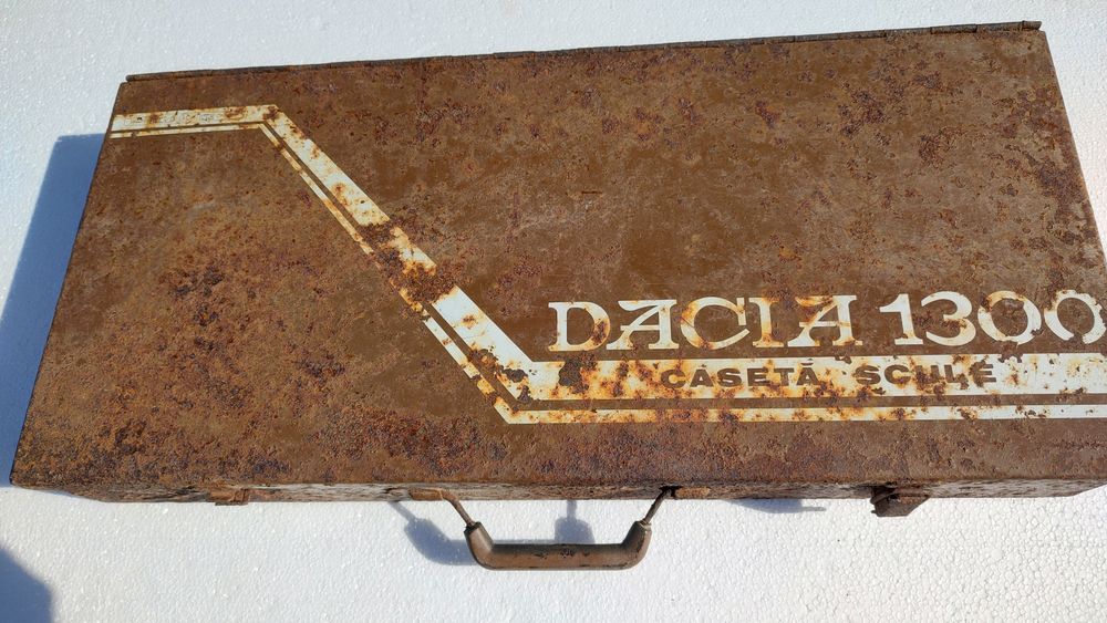 Caseta Trusă Cutie Metalica Pentru Scule Dacia  1300