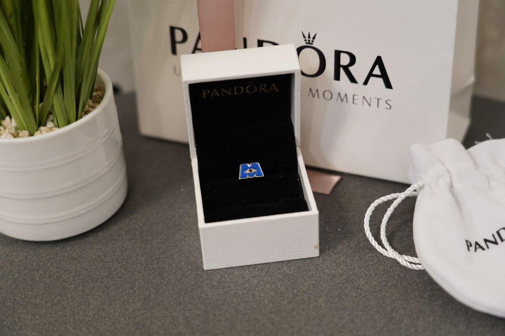 Талисман Пандора - Disney x Pandora Monsters inc.