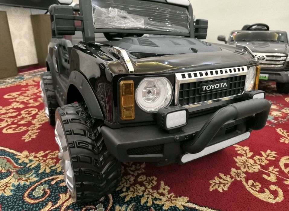 Продается детский электромобиль Тойота