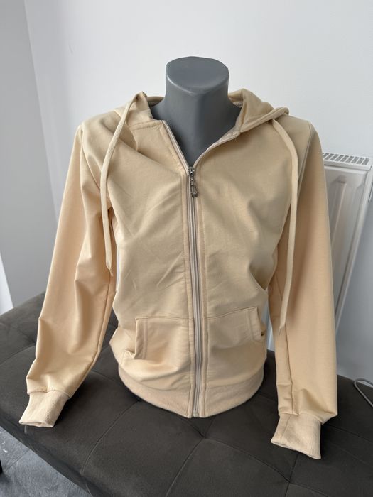 Hanorac dama- nou, cu eticheta