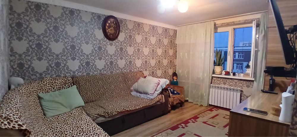 Чиланзар 23.  2 х комнатная квартира продаю Срочно