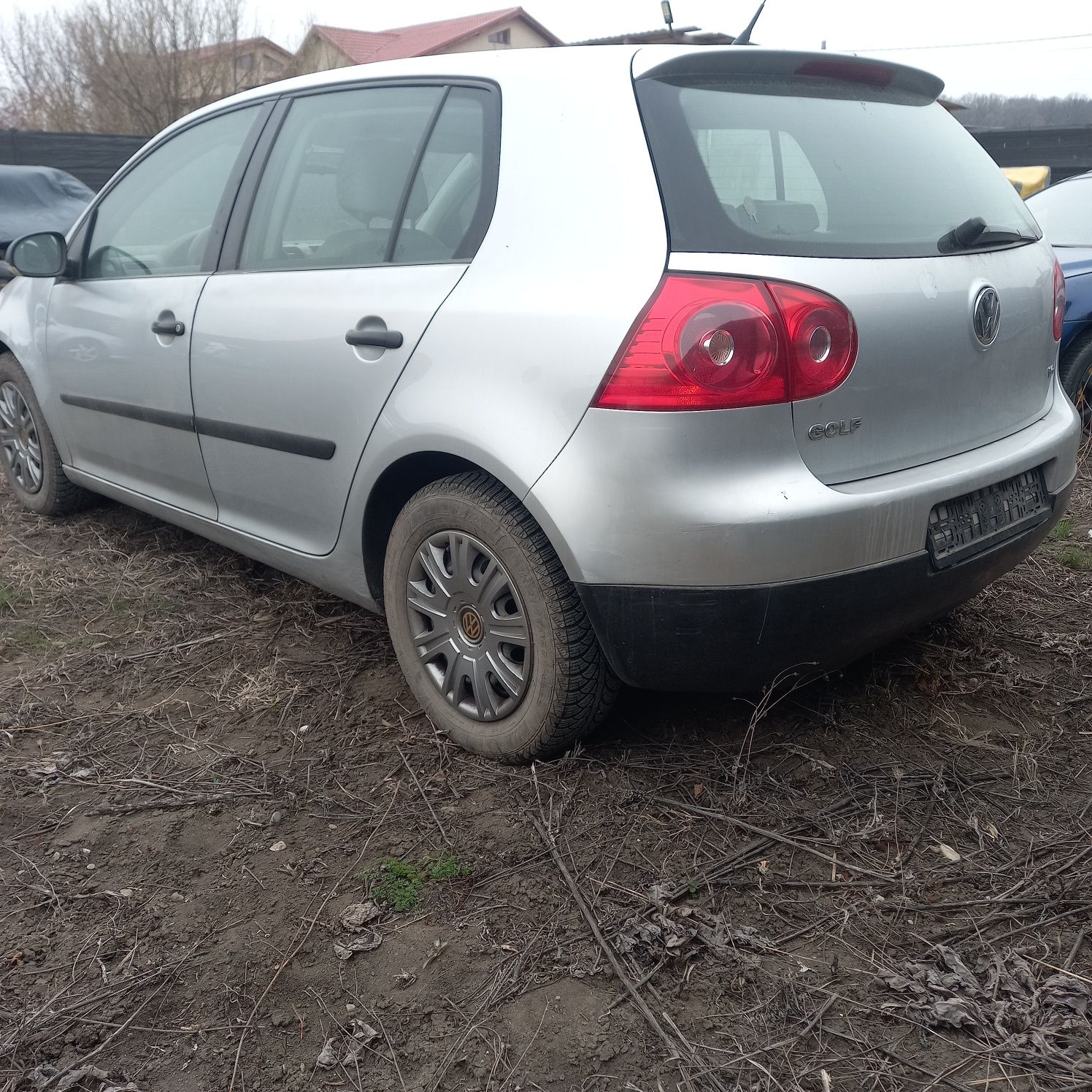 Dezmembrez  vw golf 5