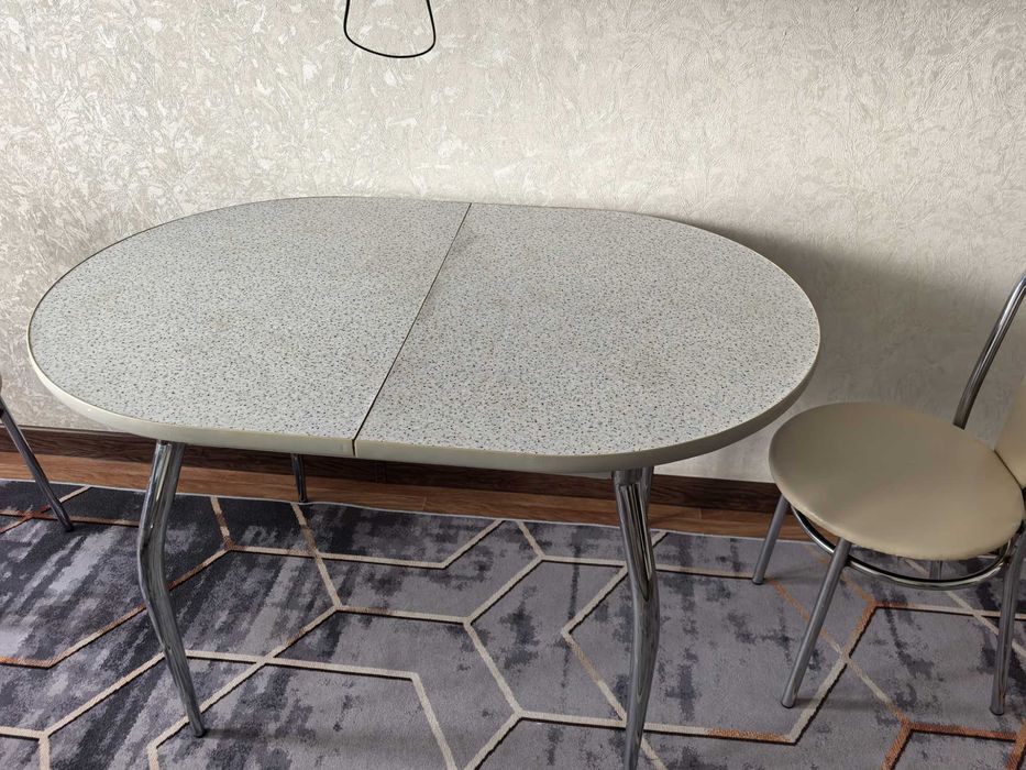 Продам стол со стульями