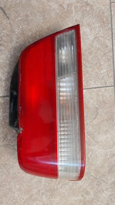 Продам задние фары на тайота карина