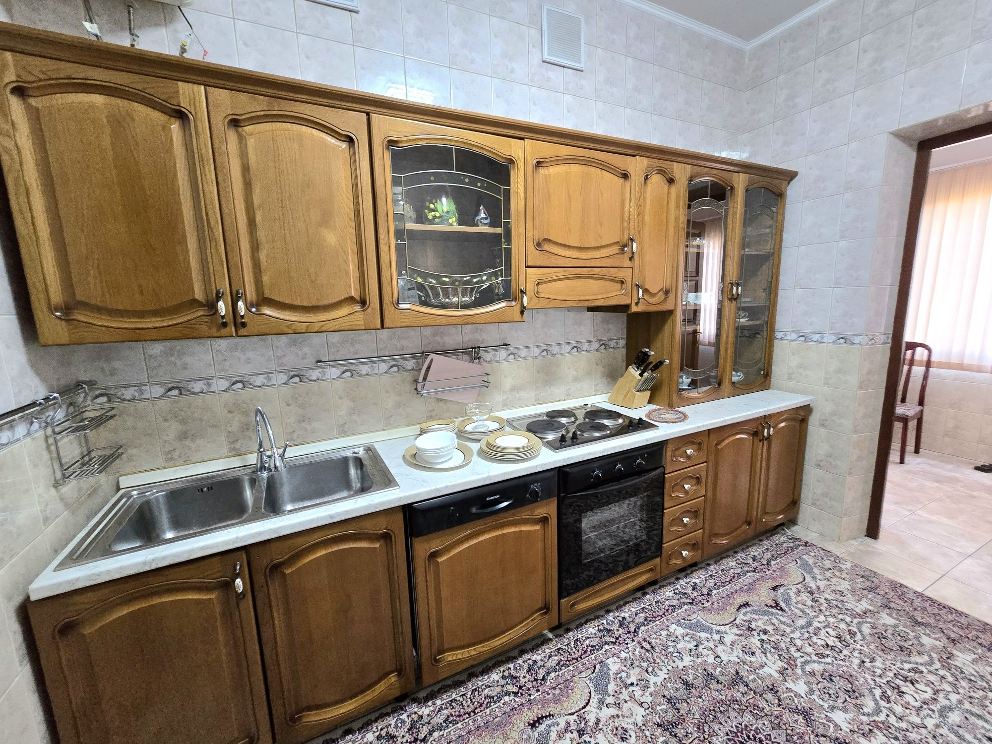 Благоустроенная 3-х комнатная квартира в Центре по ул.Тыныбаева.