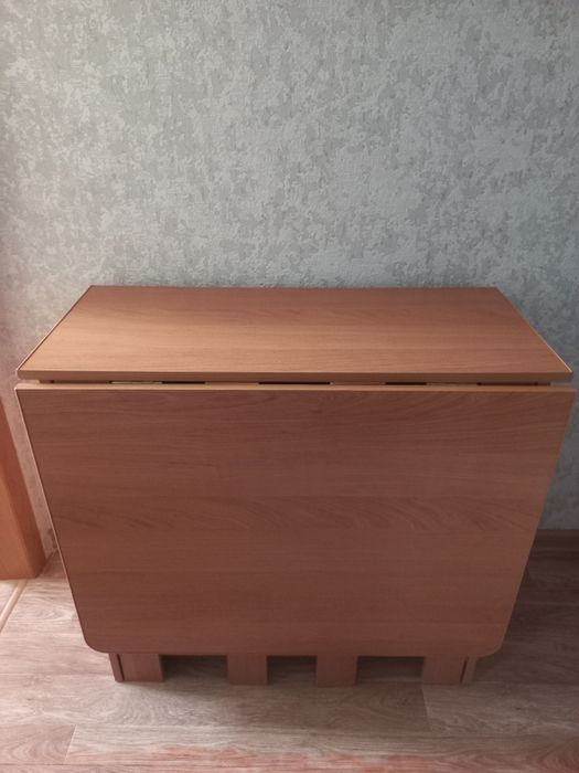 Раскладной стол.