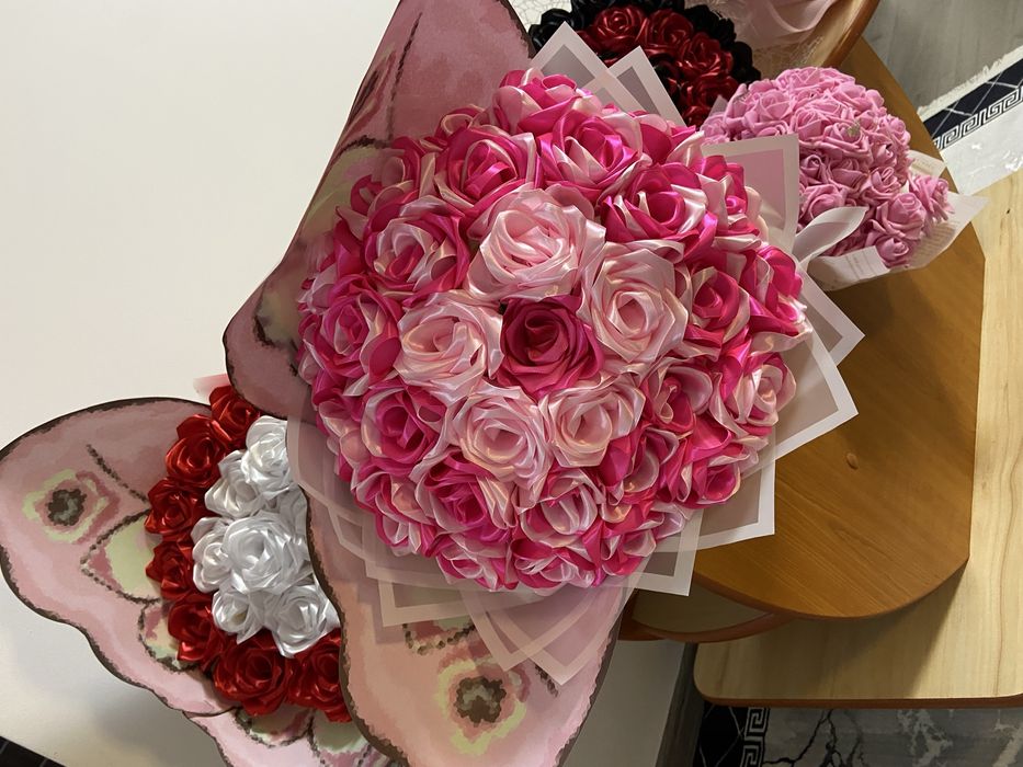 Flori din satin personalizate fix pe placul tau!